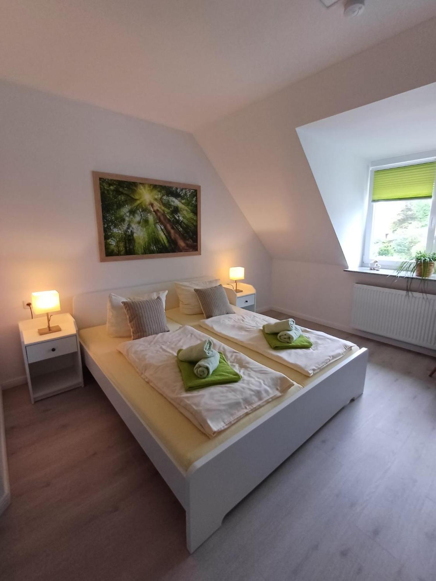 Landhaus Tewel Hotel Mit Restaurant Buitenkant foto